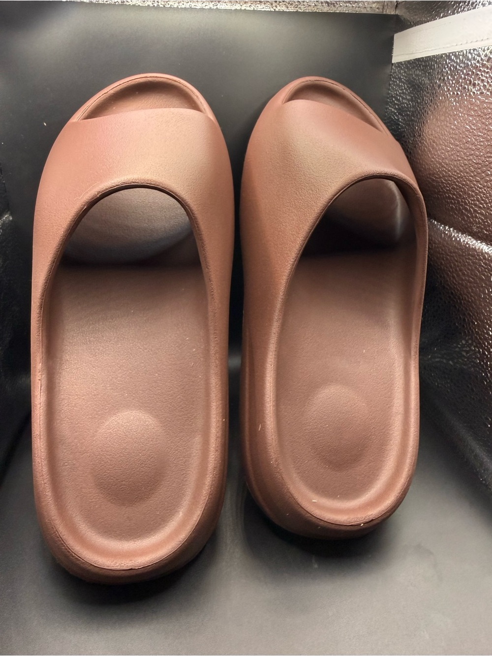 Yeezy YS-01 slide in Fudge size 13